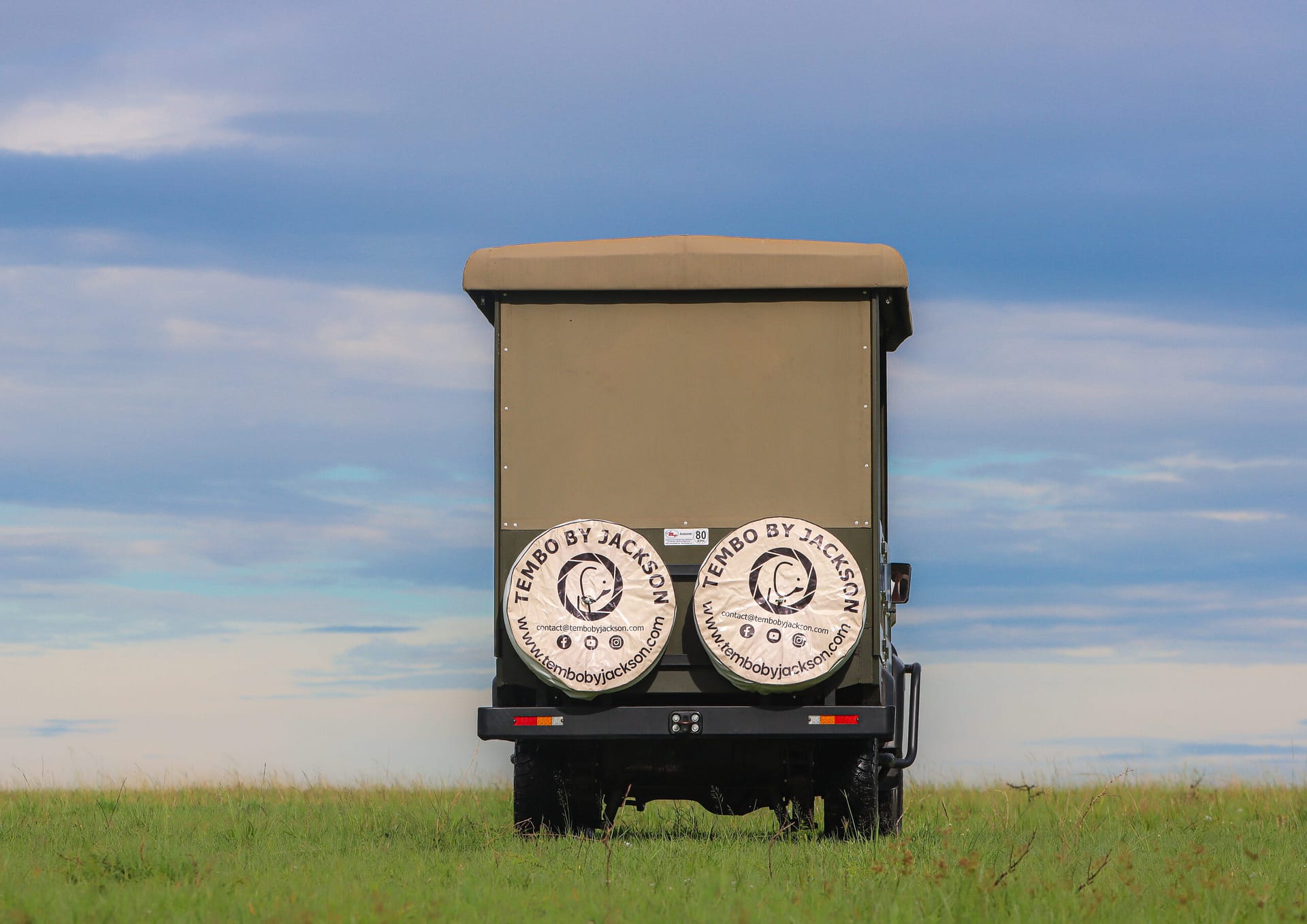 Safari Vehicle (Gameviewer) - Maasai Mara Scenic - Back Profile (Wheel Covers) - Tembo by Jackson